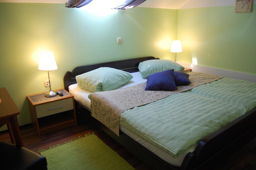 Rooms Hisa Divino Ptuj Exterior photo